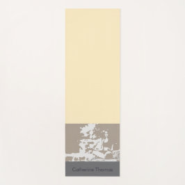 Esterilla De Yoga mujer joven en una pose de yoga