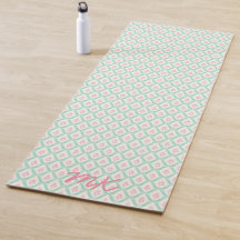 Pastel femenino verde y rosa con iniciales