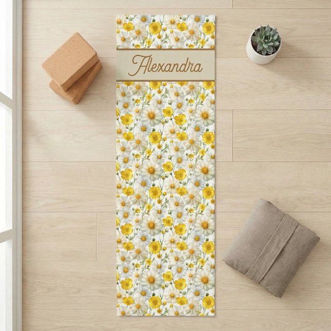 Esterilla De Yoga Patrón de flores silvestres amarillas con monogram (Subido por el creador)