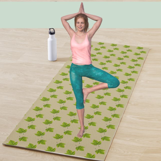 Esterilla De Yoga Patrón simple de hoja verde sobre beige (Subido por el creador)
