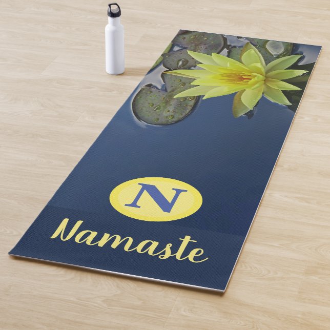 ESTERILLA DE YOGA PERSONALIZADO MONOGRAM NAMASTE ZEN AMARILLO LOTUS  (In situ)