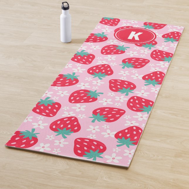 Esterilla De Yoga Pink Red Strawberries Floral  Pattern Monogram (In situ)