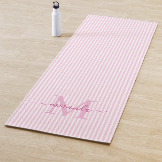 Esterilla De Yoga Pink & White Stripes Monogram Name (In situ)