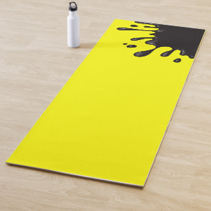 Esterilla De Yoga Ropa negra en amarillo