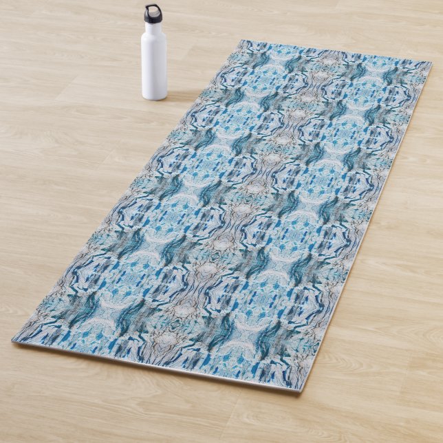 Esterilla De Yoga Serene symmetric ice blue abstract pattern (In situ)