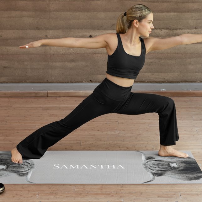 Esterilla De Yoga Vaca Highland negra blanca Monograma nombre (Subido por el creador)