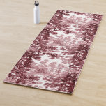Esterilla De Yoga Vintage Cottage Paisaje Toile-Pink & White<br><div class="desc">Clásico paisaje vintage de estilo toile de jouy con una casa de campo rústica y un puente en un claro enmarcado por un bosque de árboles en tonos claros y rosa oscuro sobre fondo blanco. El patrón no tiene fisuras y puede ampliarse o reducirse.</div>