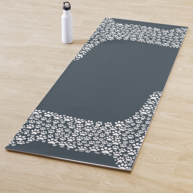 Esterilla De Yoga White Paw Print Dog Silhouette Pattern Fabric (In situ)