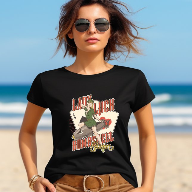 Estilo audaz y seguro: la camiseta de la Reina de  (Subido por el creador)