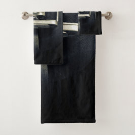 Estiloso truco plateado sobre la silla de ruedas e