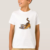 Estirando el tigre embroma la camiseta