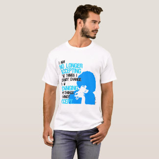 Estoy cambiando la camiseta básica de los hombres
