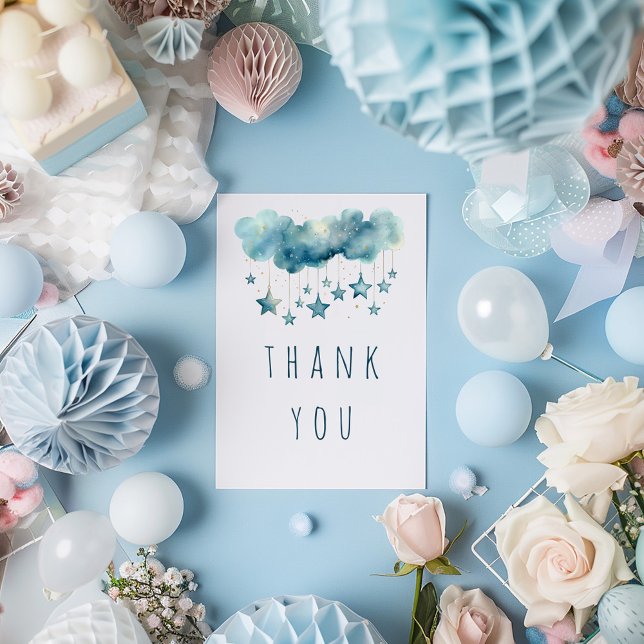 Estrellas azules gracias tarjeta plana (Soft, pastel colours, starry sky, and fluffy clouds blue thank you card)