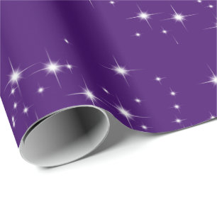 Estrellas blancas sobre papel de envolver morado