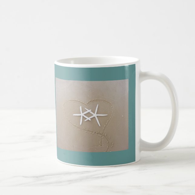 Estrellas de mar en taza de café del corazón (Derecha)