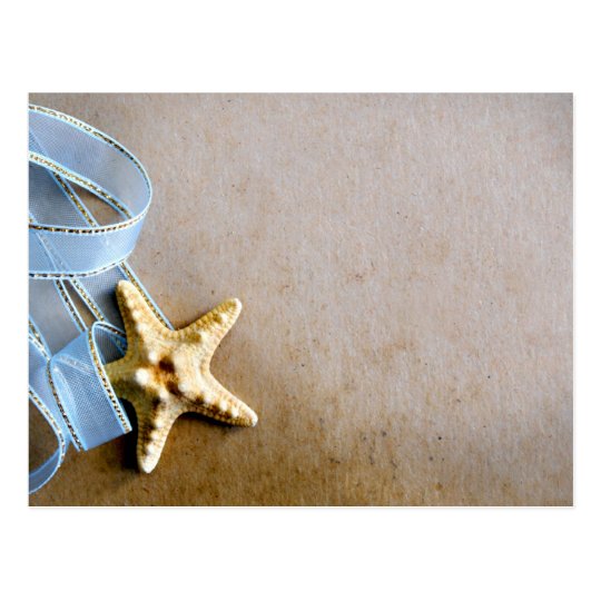 Estrellas de mar y cinta azul postal