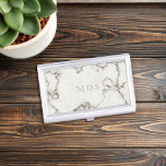Estuche elegante para tarjetas de visita Faux Marb<br><div class="desc">Añada sus iniciales a este moderno funda de tarjetas de visita de mármol</div>