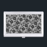 Estuche Faux Black Lace Rosa Fishnet Business Card<br><div class="desc">Faux Black Lace Rosas Fishnet - Romantic Elegant Flowers and Leaves Modern Gift - Elija / agregue su color de fondo favorito. También puede agregar su texto / nombre. Redimensionar y mover o eliminar / añadir elemento - imagen / texto con herramienta de personalización. Diseño de MIGNED. Por favor vea...</div>