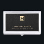 Estuche para tarjeta de visita Metalizado de perso<br><div class="desc">Aumente su presentación profesional con este estuche para tarjetas de visita Metalizado de Personalizable, diseñado para planificadores financieros, gestores de riqueza, asesores financieros y profesionales de negocios. Diseñado con una construcción metalizado de alta calidad, este funda exuda durabilidad y estilo. El logotipo inicial del monograma metalizado cepillado adorna la parte...</div>