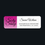 Etiqueta 60 Purpurina Rosa Sassy 60th Birthday Return Addre<br><div class="desc">Celebra haber cumplido 60 años de estilo con este moderno diseño de cumpleaños número 60 en un fondo oscuro y rosa cálido, una etiqueta de retorno de cumpleaños número 60 de moda que puedes personalizar y enviar para la celebración de tu fiesta de cumpleaños número 60. Las palabras sesenta y...</div>