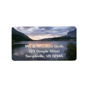 Etiqueta Amanecer en el lago Swiftcurry I