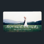 Etiqueta Amor y gracias simple guión de foto de sangre comp<br><div class="desc">Muestra tu foto favorita y da las gracias al mismo tiempo con estas etiquetas elegantes que dicen "amor y agradecimiento" en un guión blanco bonito.</div>