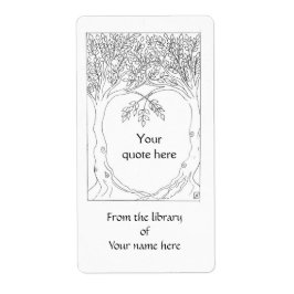 Etiqueta Árboles que crecen juntos en la placa del libro