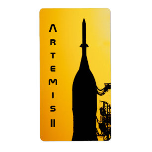 Etiqueta Artemis II rumbo a la plataforma de lanzamiento
