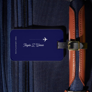 Etiqueta azul oscura con su nombre