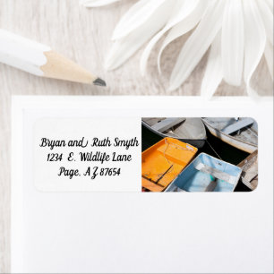 Etiqueta Barcos coloridos en el muelle