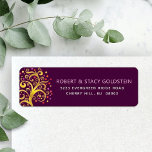 Etiqueta Bat Mitzvah Gold Tree Life BurgunReturn Address<br><div class="desc">Estar orgulloso, regocijarse y mostrar este hito de su Bat Mitzvah favorito con esta divertida, sofisticada y personalizada etiqueta de dirección de retorno! Un impresionante y gráfico árbol de Relieve metalizado de oro falso con una estrella de David rosa brillante, naranja y roja y "hojas de punto" sobrepone un rico...</div>
