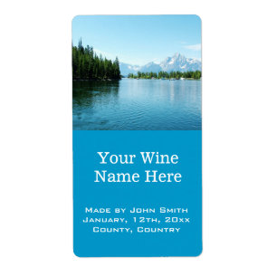 Etiqueta beautiful lake, mountain, blue sky wine labels.