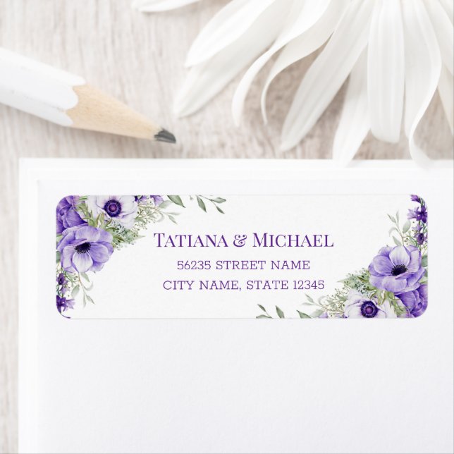 Etiqueta boda floral púrpura de escritura clásica elegante (In situ)