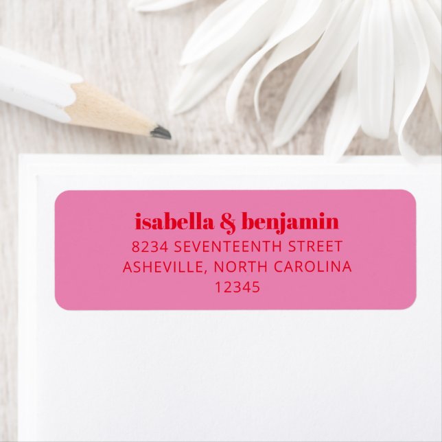 Etiqueta Bold Typography Bright Pink and Red Modern Wedding (In situ)