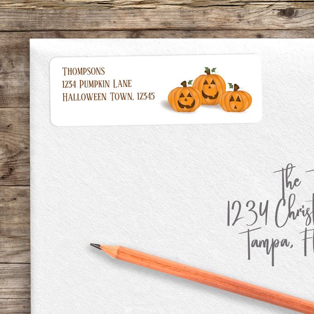 Etiqueta Calabazas de Halloween calabazan a Jack O'lanterns (Halloween cute pumpkins return address labels. )