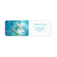 Cisne mágico durante una ducha de verano