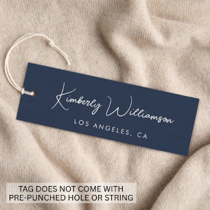 Etiqueta colgante azul de letra chic
