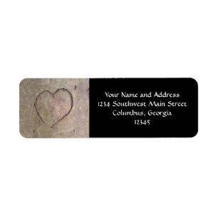 Etiqueta Corazón tallado en un árbol