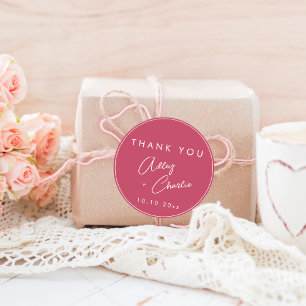 Etiqueta de agradecimiento de boda con fuente mage