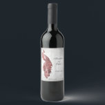 Etiqueta de Boda de Peacock rojo<br><div class="desc">Personalice una etiqueta de vino única para su boda con una etiqueta de vino de Boda Red Peacock. El diseño de Wine Label presenta un elegante pavo real con un delicado follaje y fondo de grunge. Personaliza con los nombres del novio y la novia junto con la fecha del boda....</div>