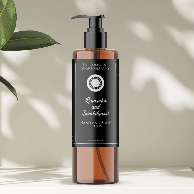 Etiqueta de botella de cosméticos negra con logoti (Subido por el creador)