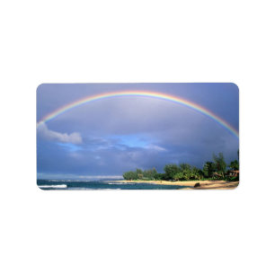 Etiqueta de correo perfecta del arco iris de la