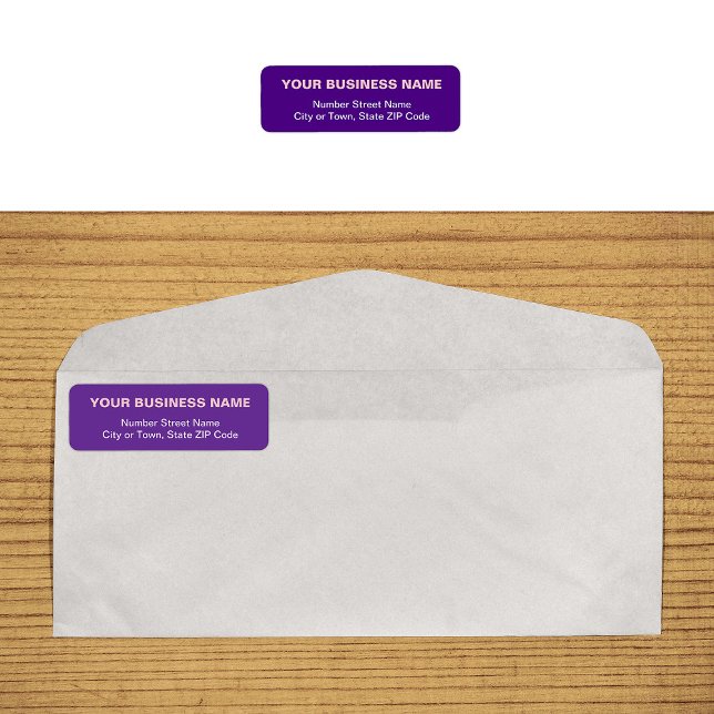 Etiqueta de dirección de devolución de negocio mor (Plain text purple business return address label on envelope)