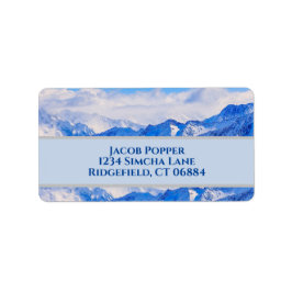 Etiqueta de dirección de las montañas escarpadas