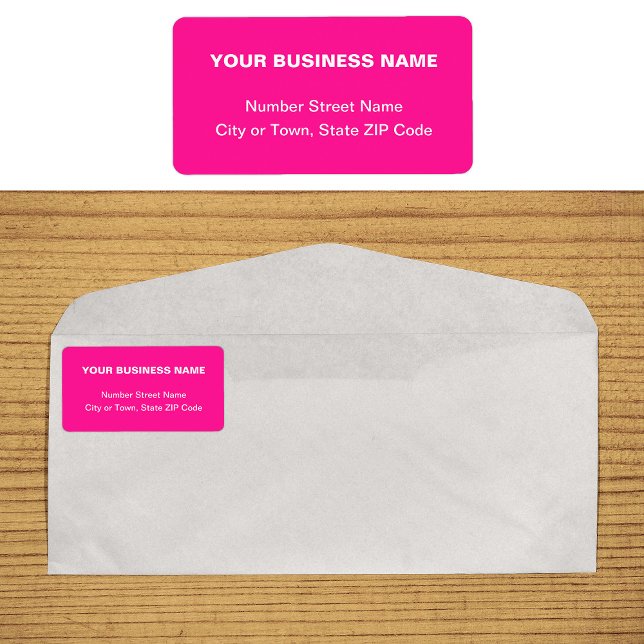 Etiqueta de dirección de negocio rosa de texto sen (Plain text pink business address label on envelope)