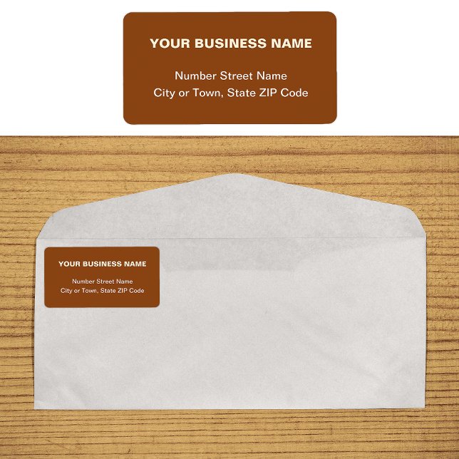 Etiqueta de dirección de negocios marrón de texto  (Plain text brown business address label on envelope)