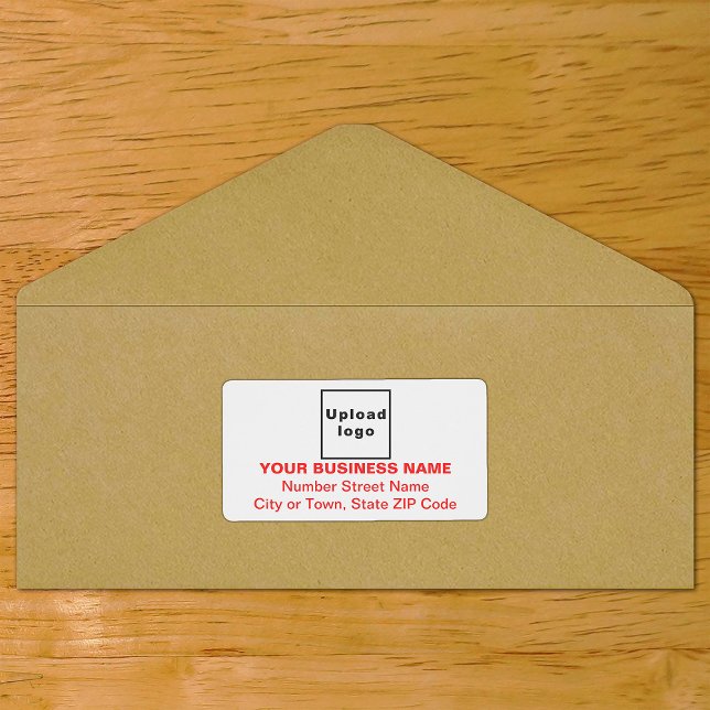 Etiqueta de Envío Comercial con Texto Rojo Centrad (Center aligned shipping label in red text on envelope)