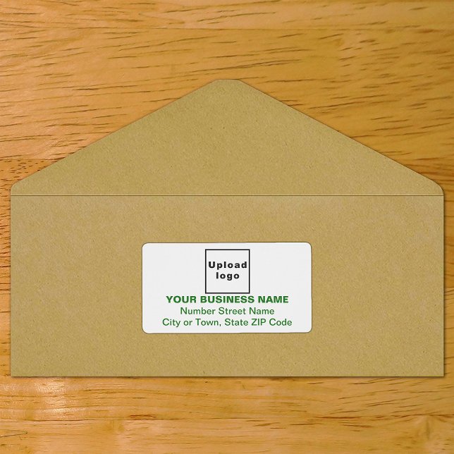 Etiqueta de Envío Comercial con Texto Verde Centra (Center aligned shipping label in green text on envelope)