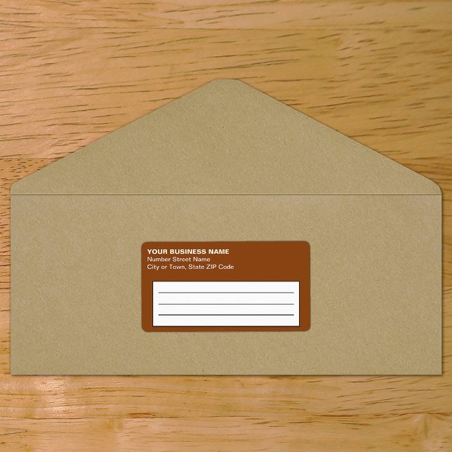Etiqueta de envío comercial marrón de texto sencil (Plain text brown business shipping label on envelope)