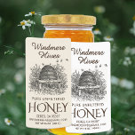 Etiqueta de envío de Honey Vintage Skep con abejas<br><div class="desc">Personaliza con tu nombre, descripción, ciudad y contacto. ¡No olvides tu peso neto! Consulte la lista para obtener sugerencias. Conversiones comunes de peso neto de miel: 8 oz (227 g), 12 oz (340 g), 16 oz (454 g), 32 oz (907 g), 5 lb (2, 27 kg). Ilustracion vintage en marfil....</div>